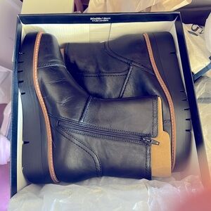 Naturalizer Wylie Black Lea (Wide) with box